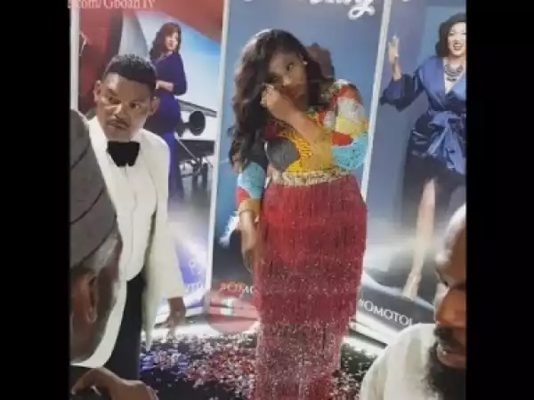 Video: Omotola Jalade and Her Husband Snaps In 360 Camera As King Sunny Ade Steps Out Of The Event